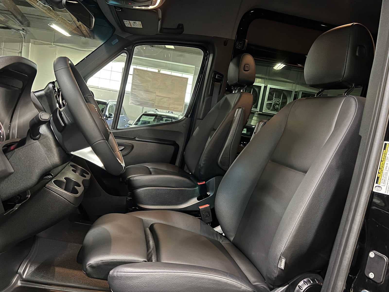 2025 Mercedes-Benz Sprinter Passenger Van 2500 High Roof I4 Diesel 170 RWD