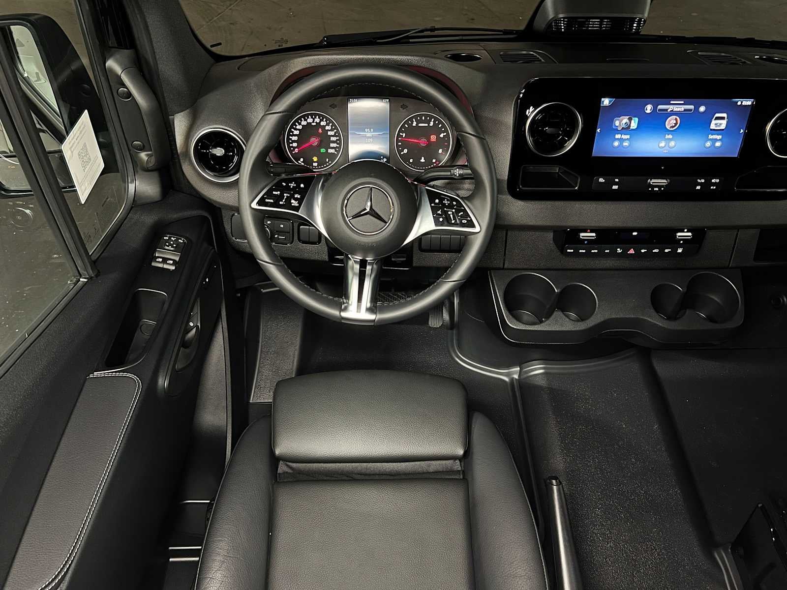2025 Mercedes-Benz Sprinter Passenger Van 2500 High Roof I4 Diesel 170 RWD