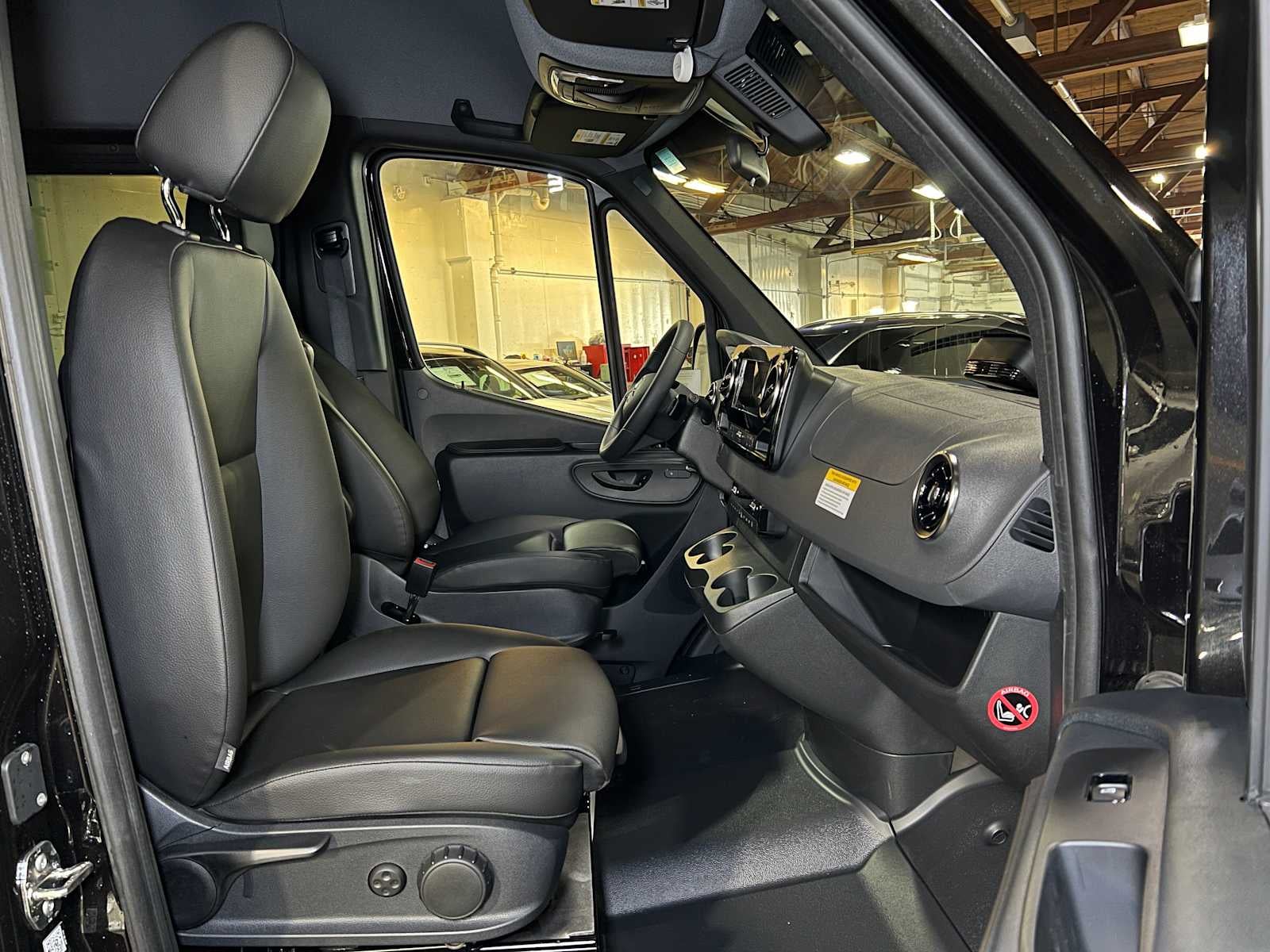 2025 Mercedes-Benz Sprinter Passenger Van 2500 Standard Roof I4 Diesel HO 144" RWD