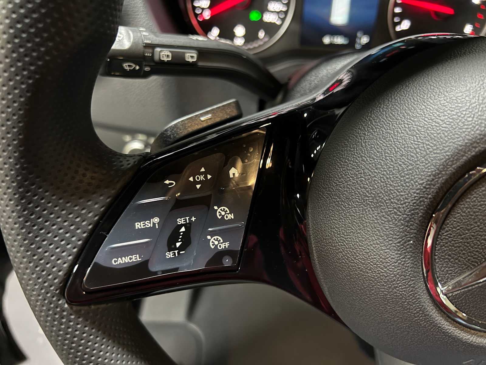 2025 Mercedes-Benz Sprinter Passenger Van 2500 Standard Roof I4 Diesel HO 144" RWD