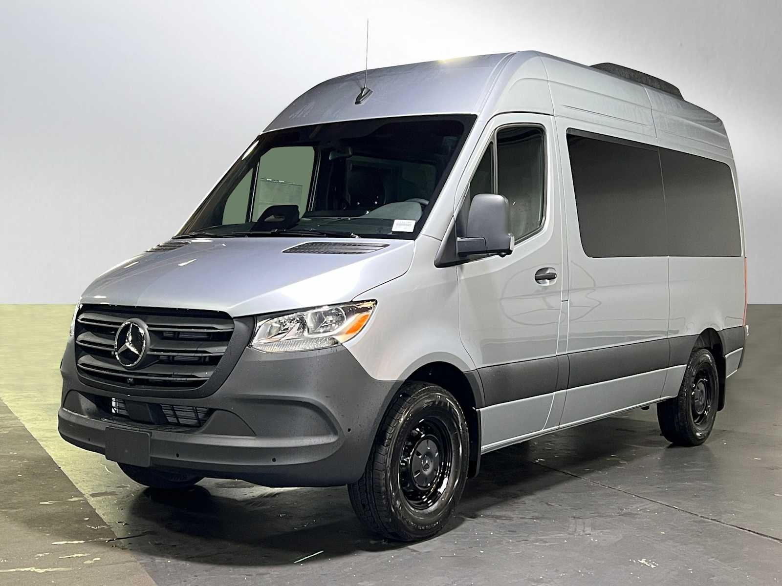 2025 Mercedes-Benz Sprinter Passenger Van 2500 Standard Roof I4 Diesel HO 144" RWD
