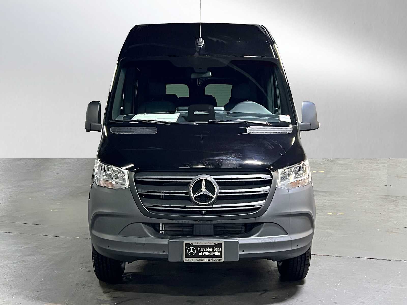 2025 Mercedes-Benz Sprinter Passenger Van 2500 Standard Roof I4 Diesel HO 144" RWD