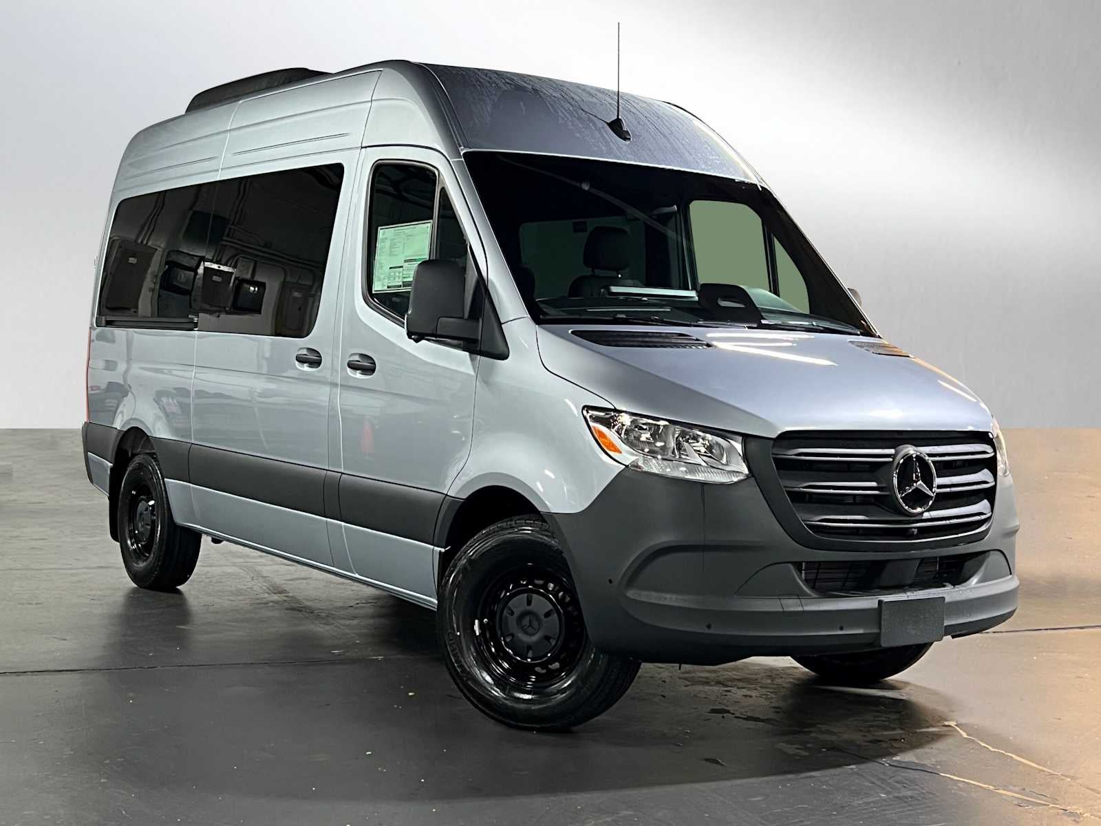 2025 Mercedes-Benz Sprinter Passenger Van 2500 Standard Roof I4 Diesel HO 144" RWD