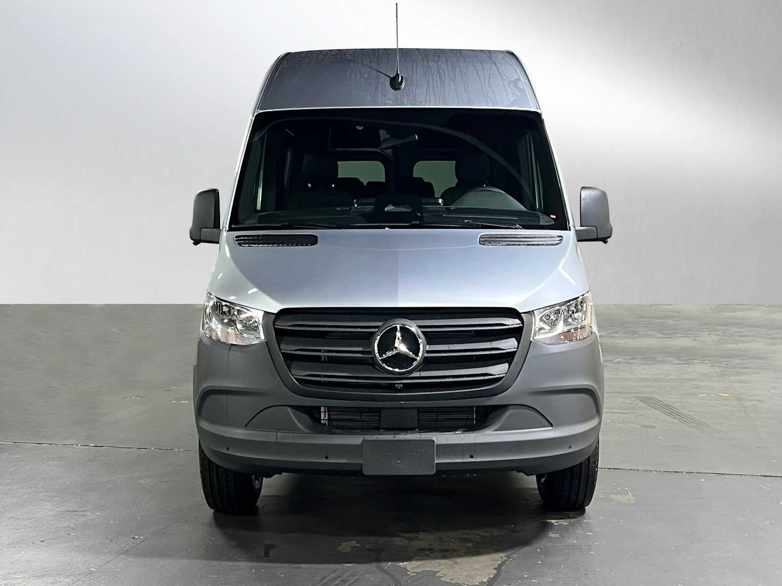 2025 Mercedes-Benz Sprinter Passenger Van 2500 Standard Roof I4 Diesel HO 144" RWD