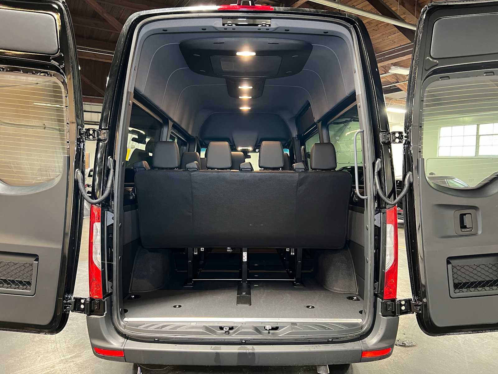 2025 Mercedes-Benz Sprinter Passenger Van 2500 Standard Roof I4 Diesel HO 144" RWD