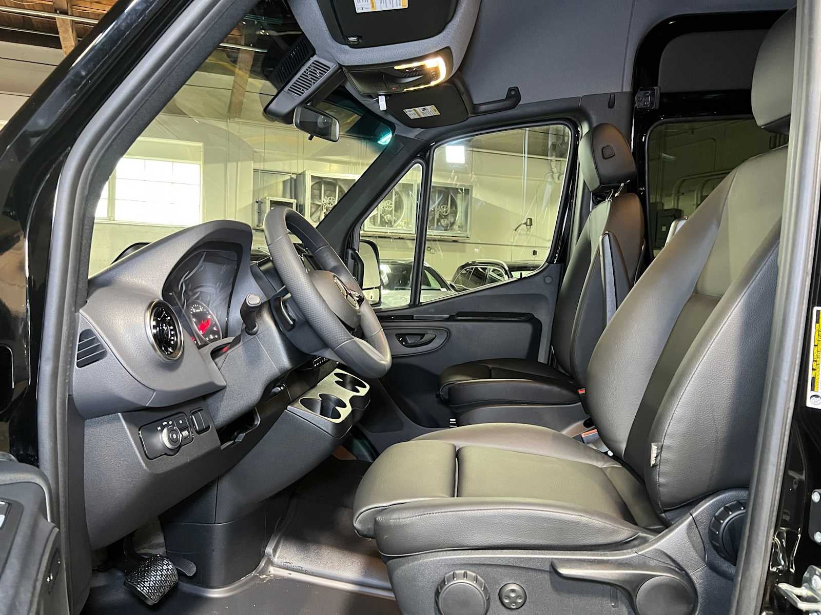 2025 Mercedes-Benz Sprinter Passenger Van 2500 Standard Roof I4 Diesel HO 144" RWD