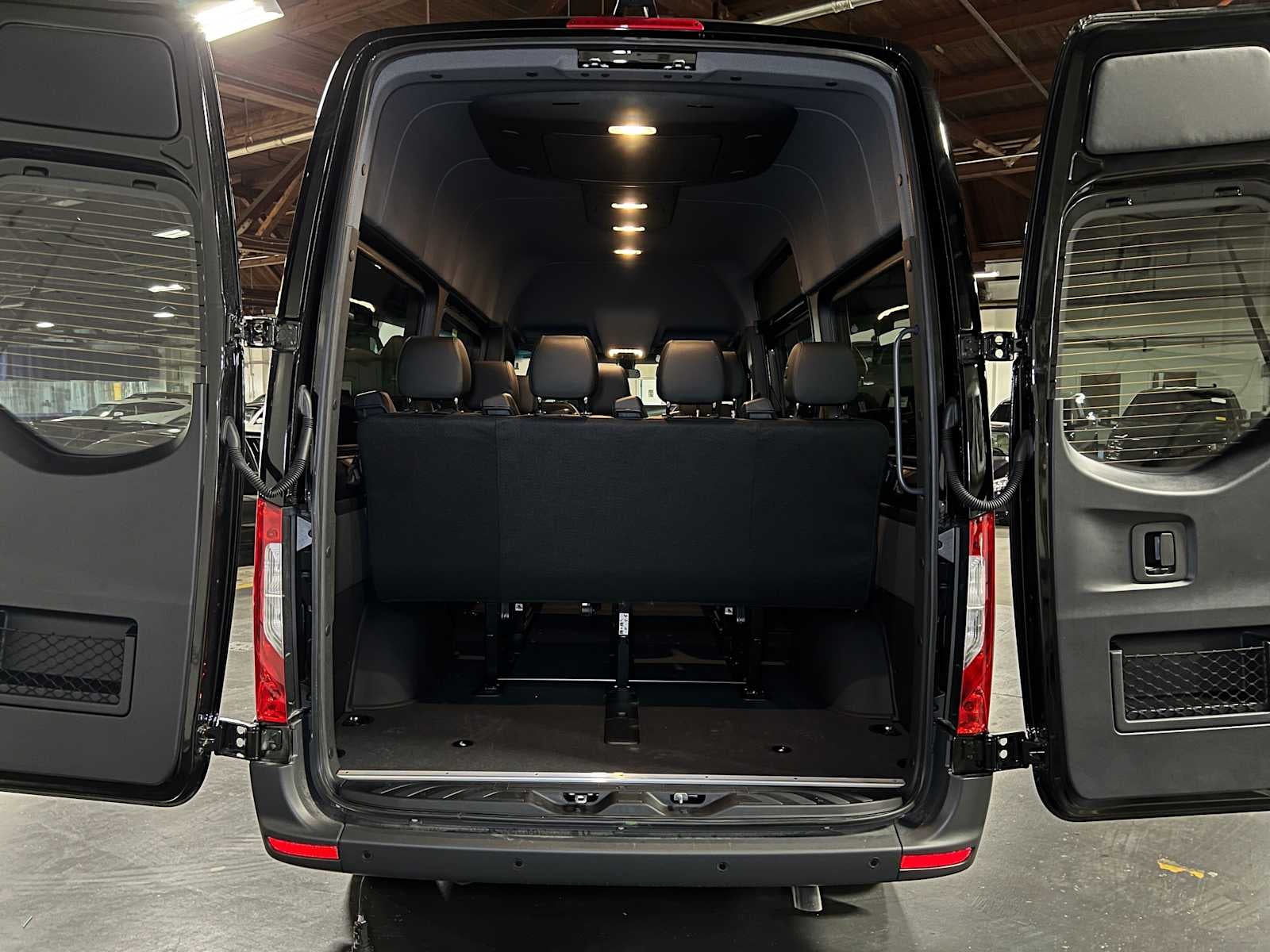 2025 Mercedes-Benz Sprinter Passenger Van 2500 Standard Roof I4 Diesel HO 144" RWD