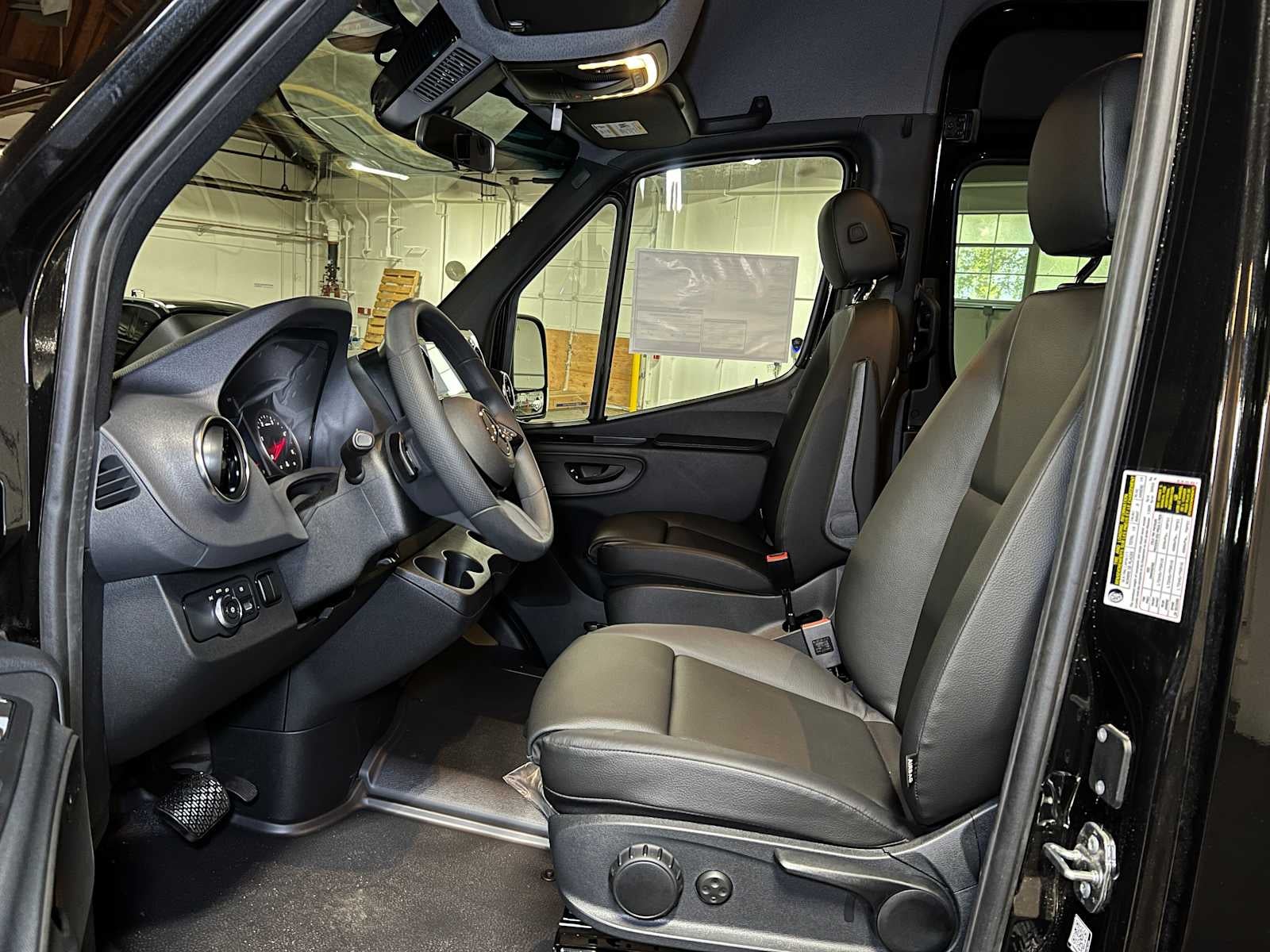 2025 Mercedes-Benz Sprinter Passenger Van 2500 Standard Roof I4 Diesel HO 144" RWD