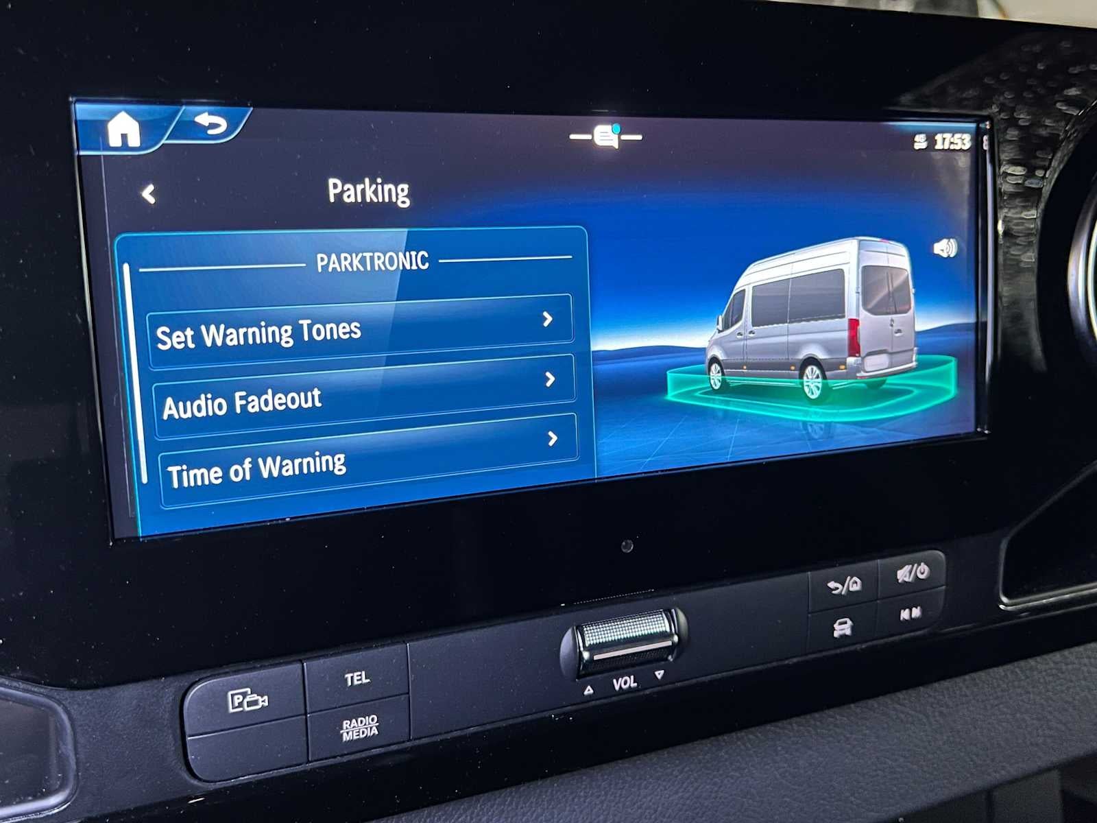 2025 Mercedes-Benz Sprinter Passenger Van 2500 Standard Roof I4 Diesel HO 144 RWD