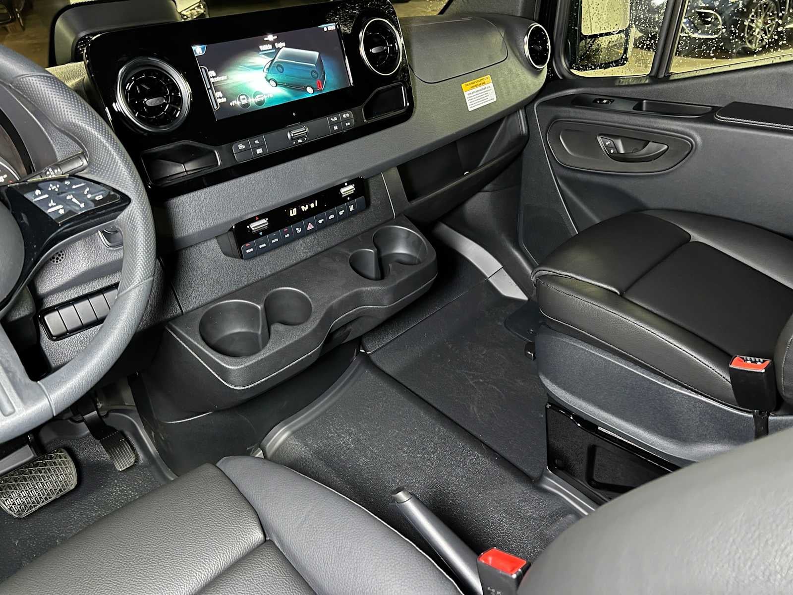 2025 Mercedes-Benz Sprinter Passenger Van 2500 Standard Roof I4 Diesel HO 144 RWD
