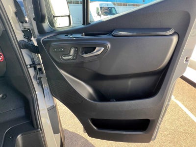 2026 Mercedes-Benz Sprinter Passenger 2500 Standard Roof I4 Diesel HO 144 AWD