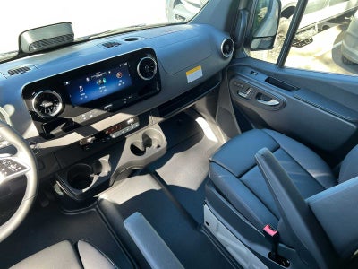 2026 Mercedes-Benz Sprinter Passenger 2500 Standard Roof I4 Diesel HO 144 AWD