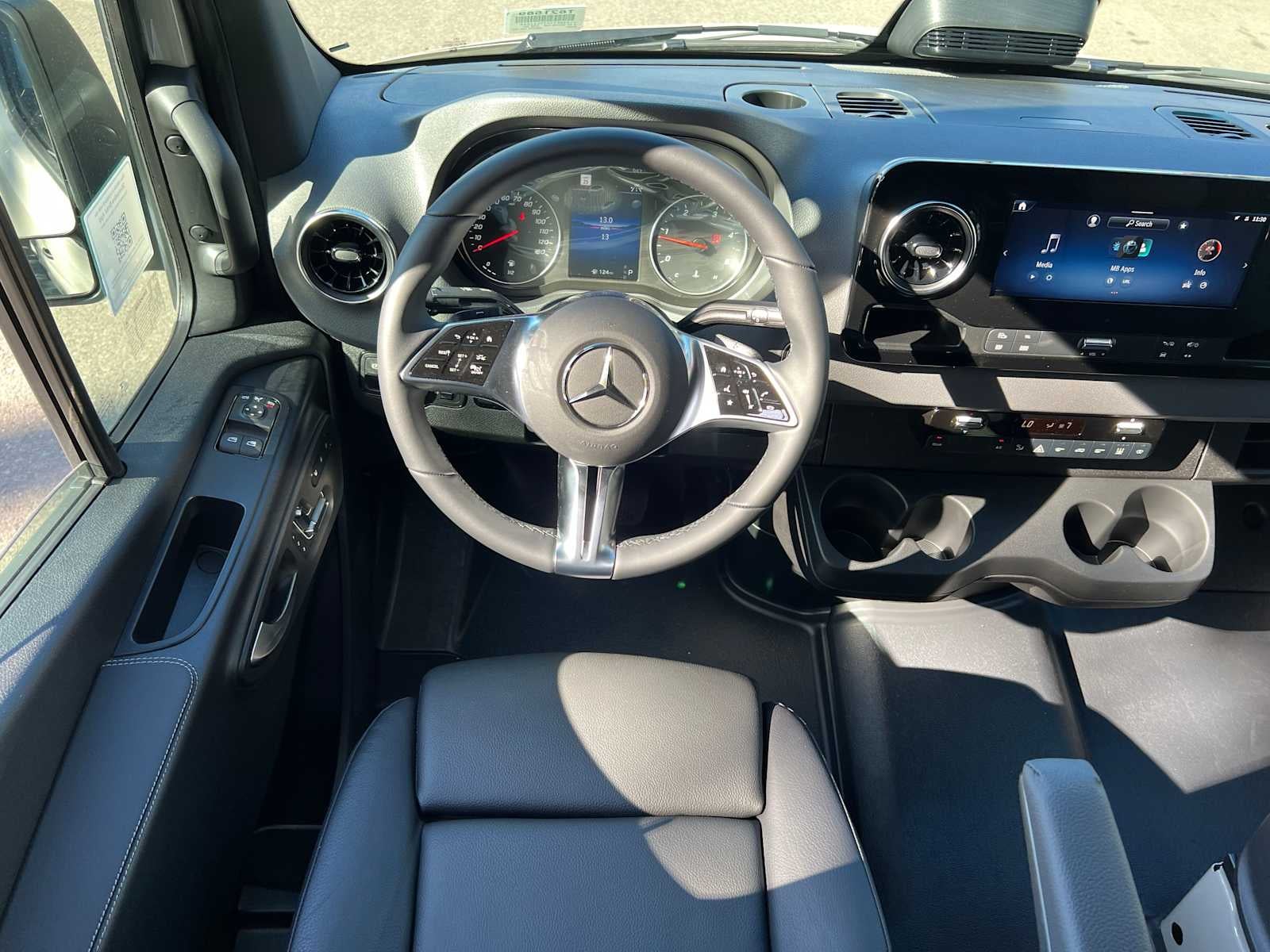 2026 Mercedes-Benz Sprinter Passenger 2500 Standard Roof I4 Diesel HO 144 AWD