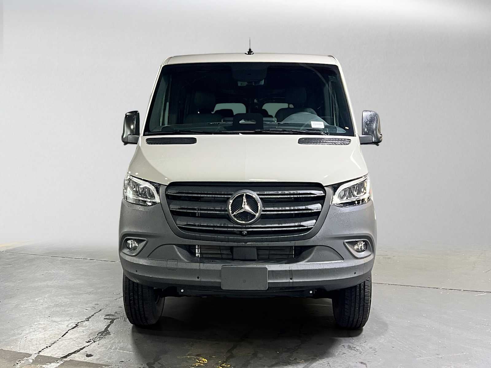 2026 Mercedes-Benz Sprinter Passenger 2500 Standard Roof I4 Diesel HO 144 AWD