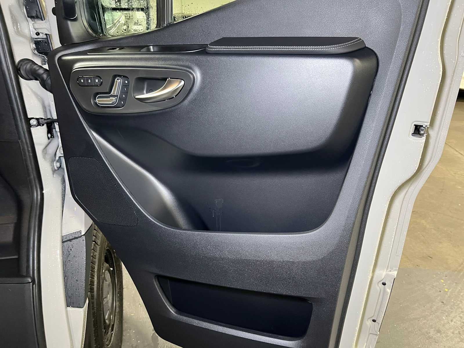 2026 Mercedes-Benz Sprinter Passenger 2500 Standard Roof I4 Diesel HO 144 AWD