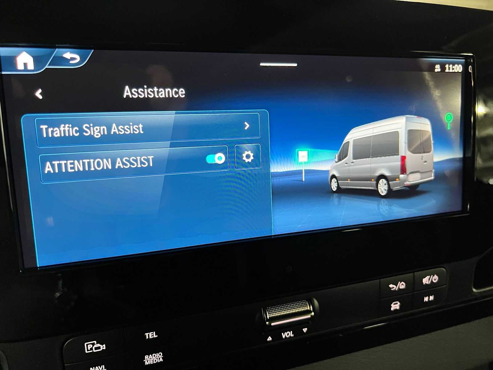 2026 Mercedes-Benz Sprinter Passenger 2500 Standard Roof I4 Diesel HO 144 AWD