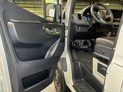 2026 Mercedes-Benz Sprinter Passenger Van 2500 Standard Roof I4 Diesel HO 144 AWD