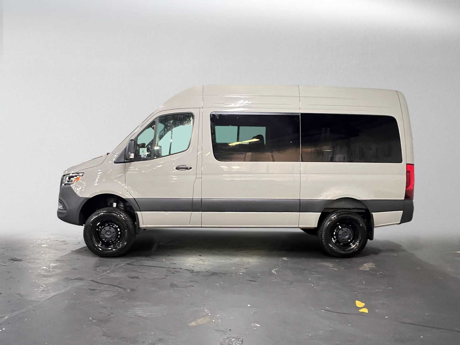 2026 Mercedes-Benz Sprinter Passenger Van 2500 Standard Roof I4 Diesel HO 144 AWD