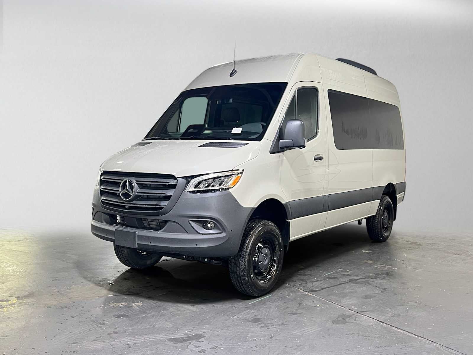 2026 Mercedes-Benz Sprinter Passenger Van 2500 Standard Roof I4 Diesel HO 144 AWD