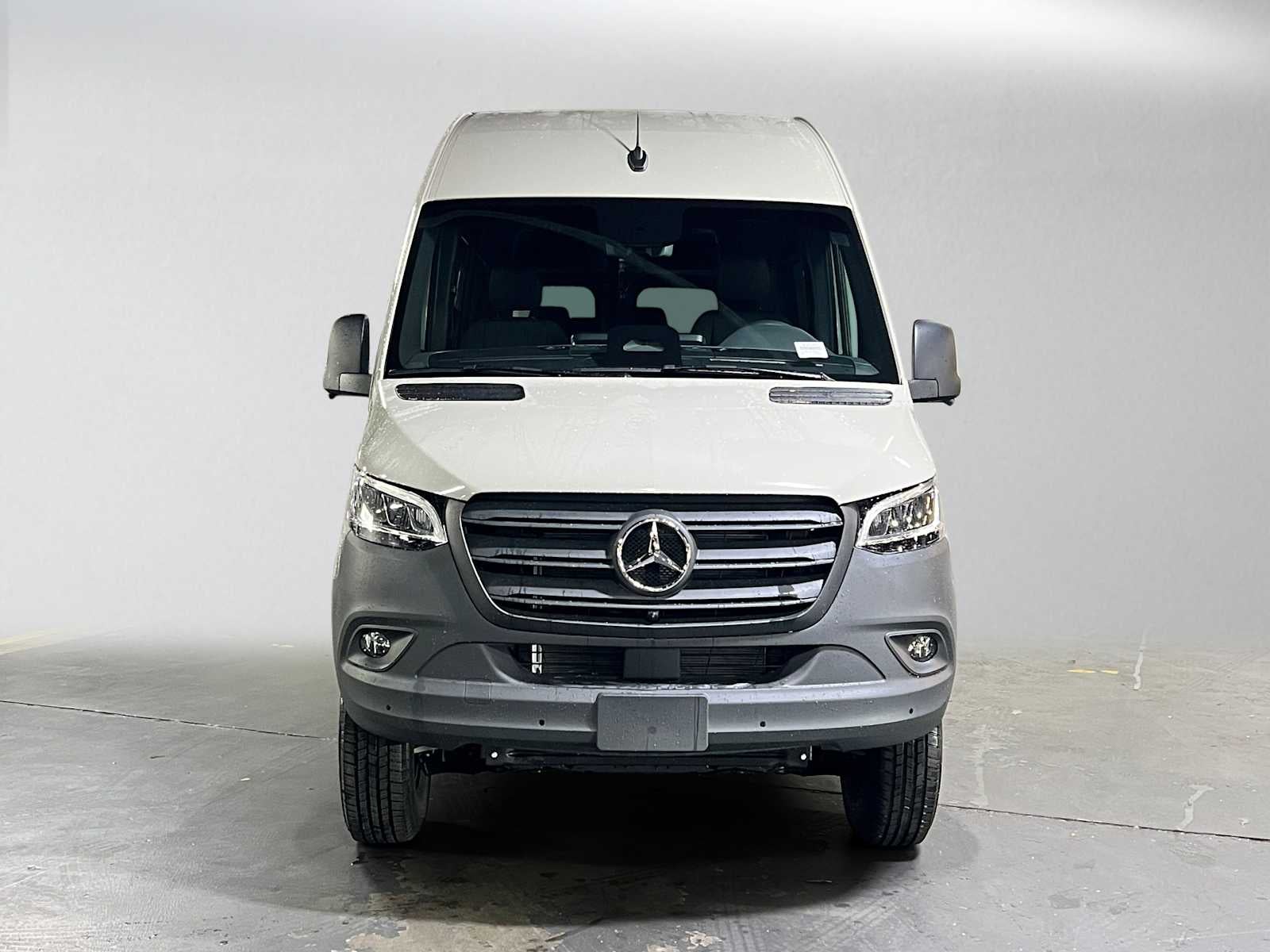 2026 Mercedes-Benz Sprinter Passenger Van 2500 Standard Roof I4 Diesel HO 144 AWD