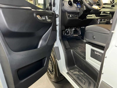 2026 Mercedes-Benz Sprinter Passenger 2500 Standard Roof I4 Diesel HO 144 AWD