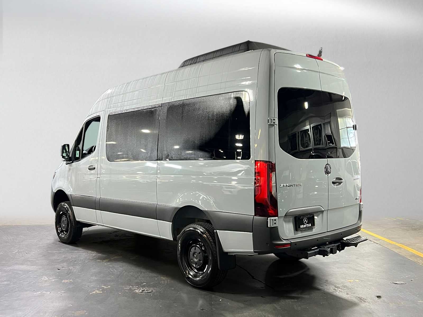 2026 Mercedes-Benz Sprinter Passenger 2500 Standard Roof I4 Diesel HO 144 AWD