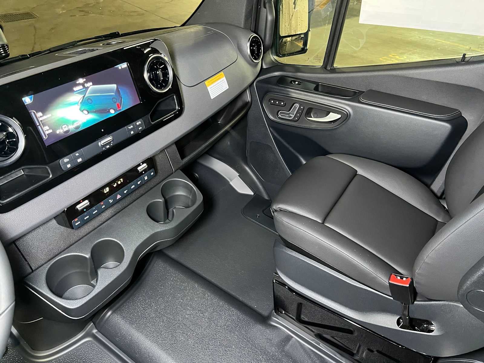 2026 Mercedes-Benz Sprinter Passenger Van 2500 Standard Roof I4 Diesel HO 144 AWD