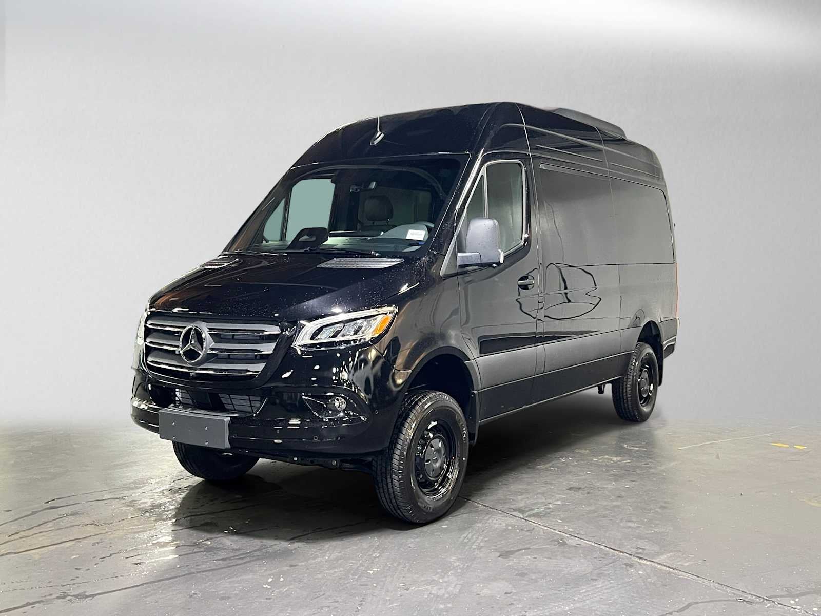 2026 Mercedes-Benz Sprinter Passenger Van 2500 Standard Roof I4 Diesel HO 144 AWD