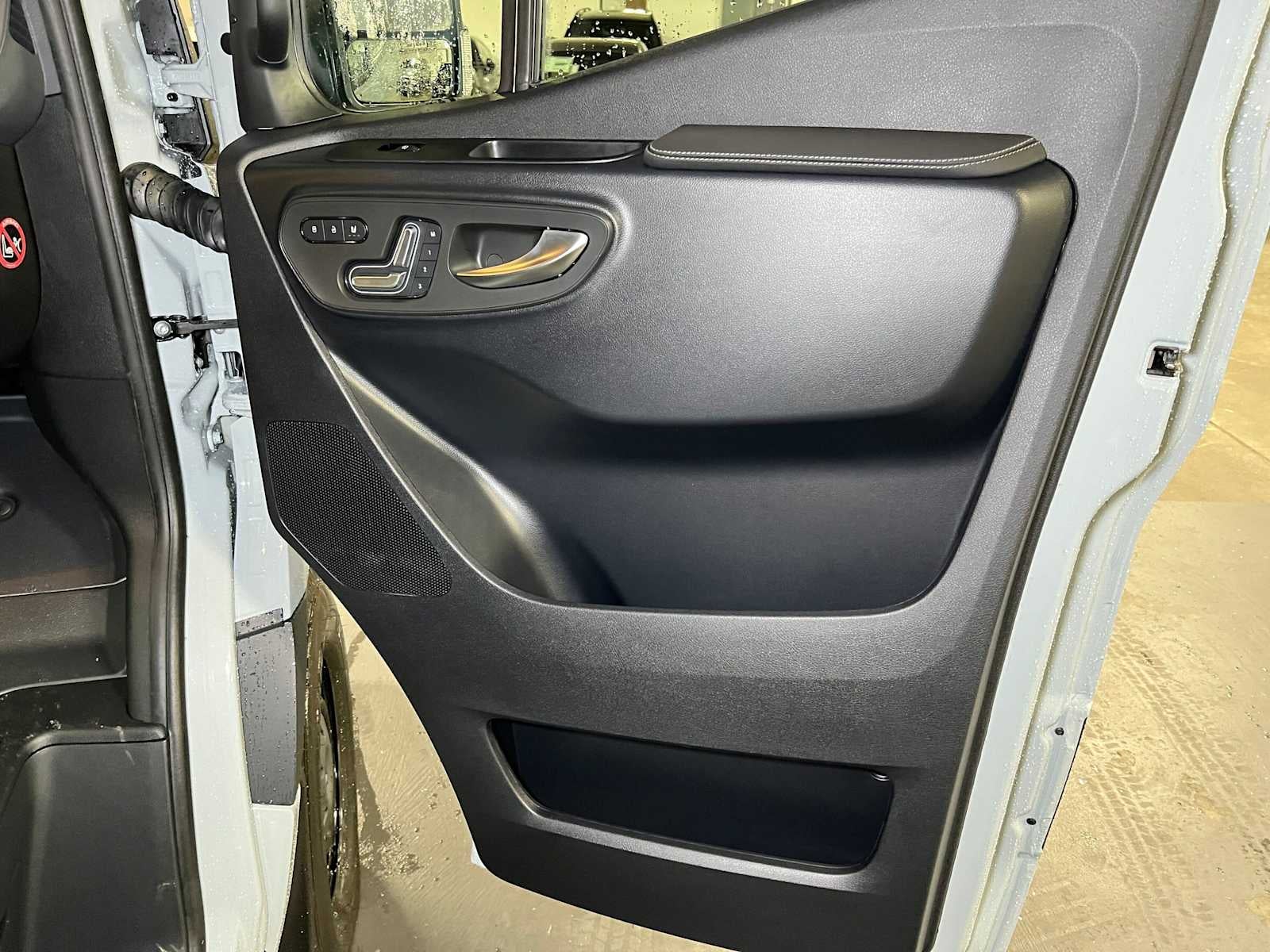 2026 Mercedes-Benz Sprinter Passenger 2500 Standard Roof I4 Diesel HO 144 AWD