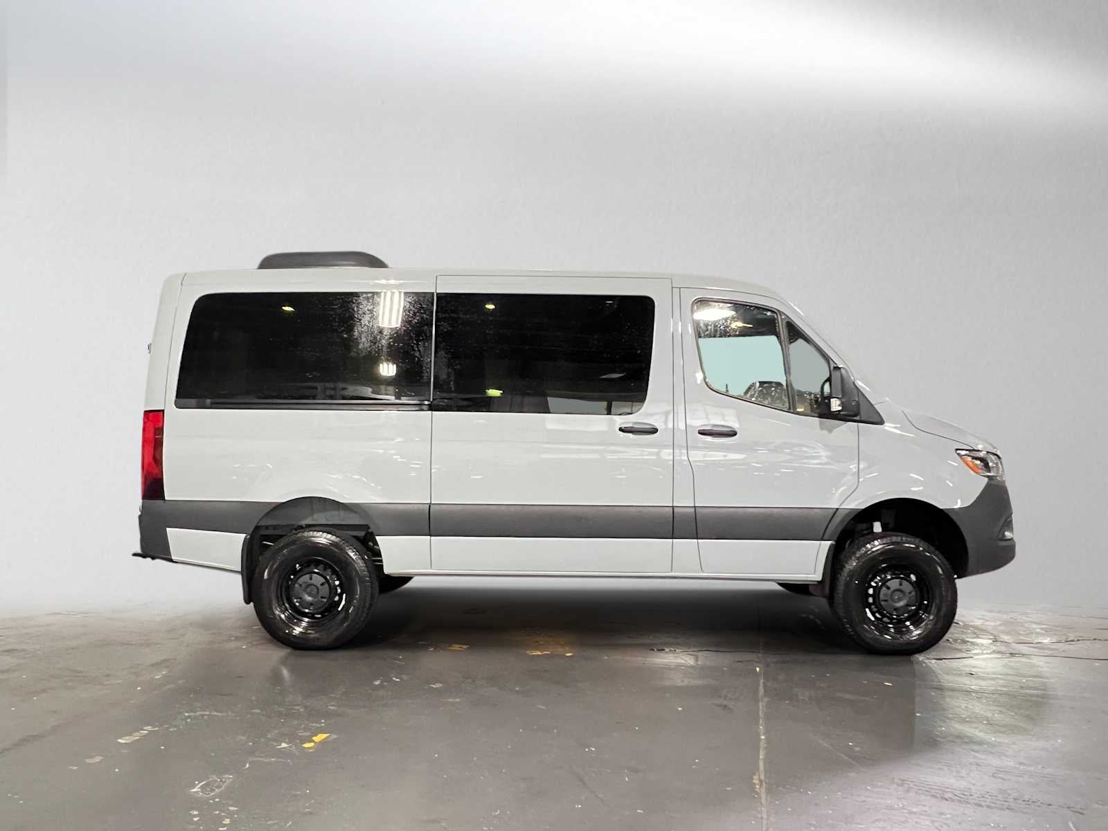 2026 Mercedes-Benz Sprinter Passenger 2500 Standard Roof I4 Diesel HO 144 AWD