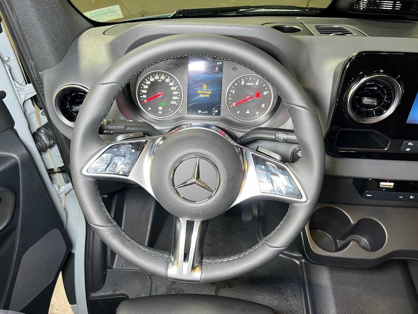 2026 Mercedes-Benz Sprinter Passenger 2500 Standard Roof I4 Diesel HO 144 AWD