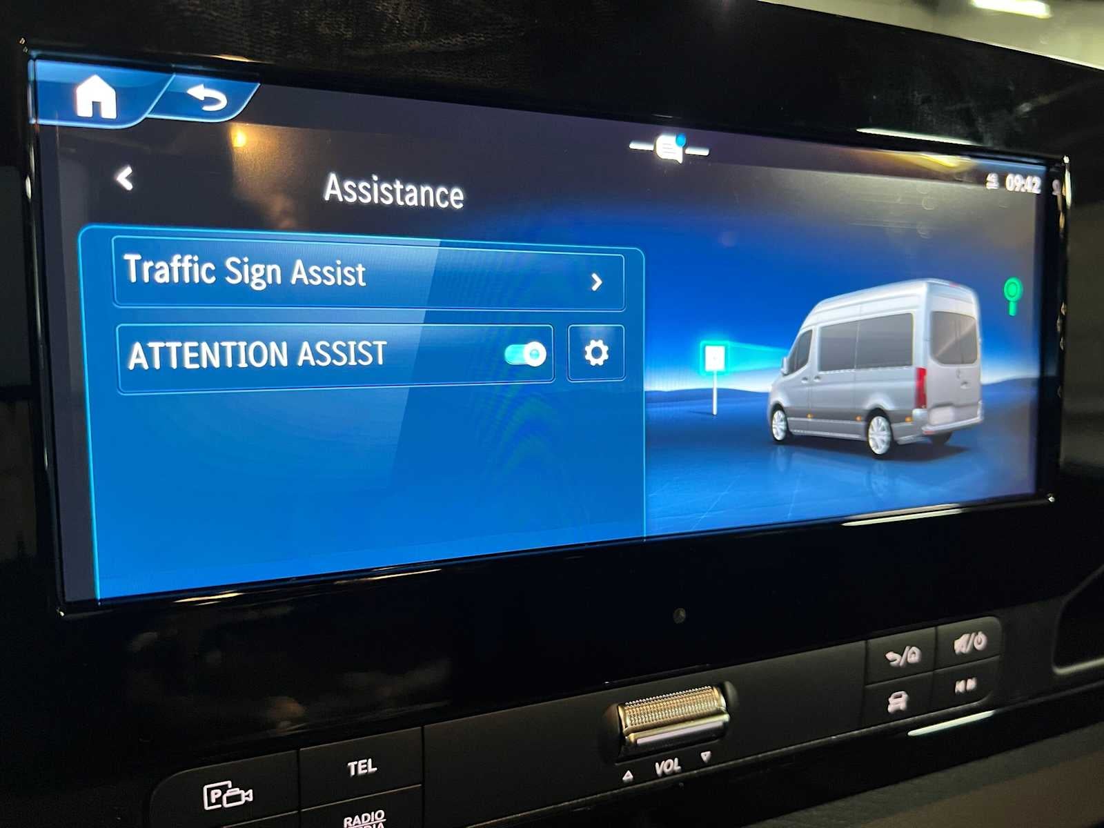 2026 Mercedes-Benz Sprinter Passenger 2500 Standard Roof I4 Diesel HO 144 AWD