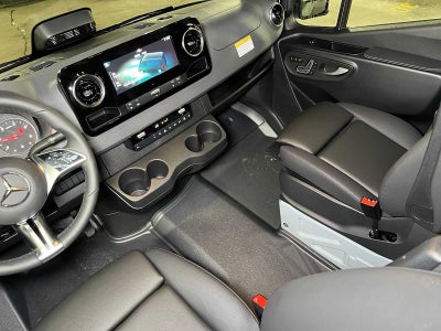 2026 Mercedes-Benz Sprinter Passenger 2500 Standard Roof I4 Diesel HO 144 AWD