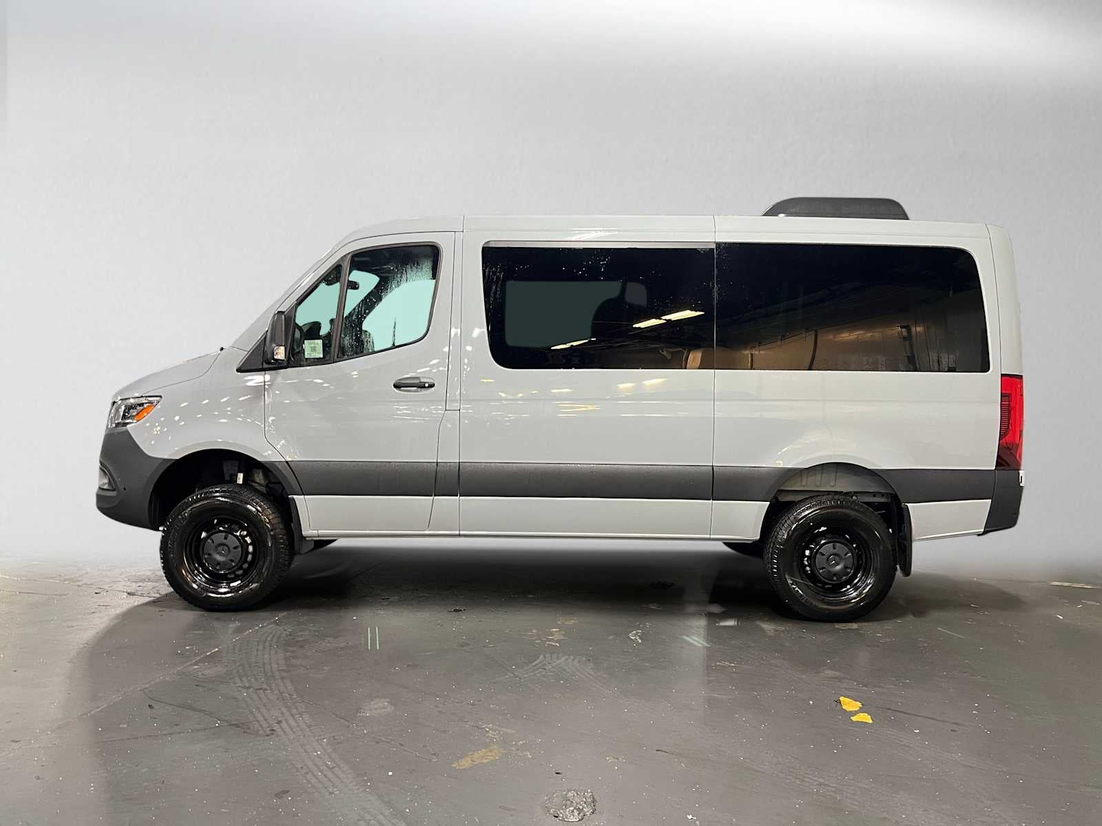 2026 Mercedes-Benz Sprinter Passenger 2500 Standard Roof I4 Diesel HO 144 AWD