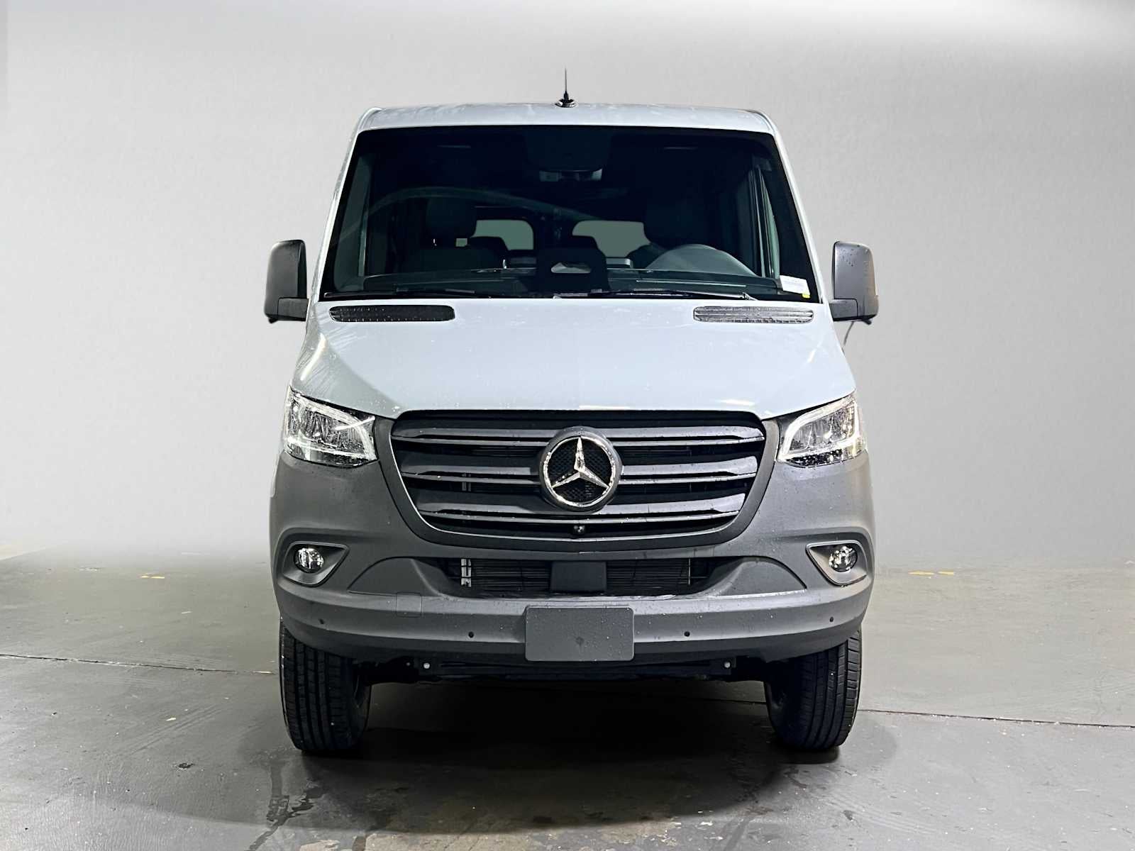 2026 Mercedes-Benz Sprinter Passenger 2500 Standard Roof I4 Diesel HO 144 AWD