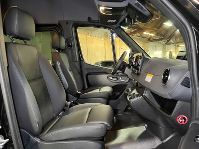 2026 Mercedes-Benz Sprinter Passenger 2500 Standard Roof I4 Diesel HO 144 AWD
