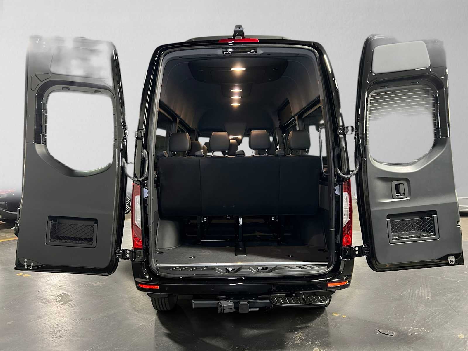 2026 Mercedes-Benz Sprinter Passenger 2500 Standard Roof I4 Diesel HO 144 AWD
