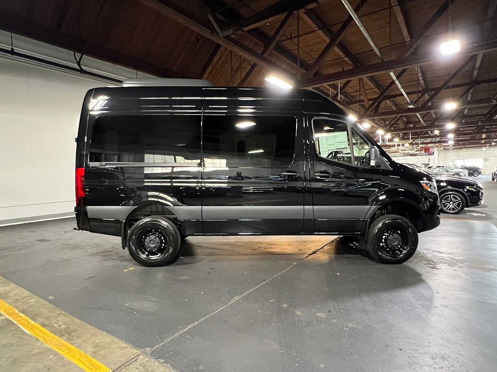 2026 Mercedes-Benz Sprinter Passenger 2500 Standard Roof I4 Diesel HO 144 AWD