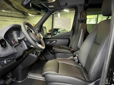 2026 Mercedes-Benz Sprinter Passenger 2500 Standard Roof I4 Diesel HO 144 AWD