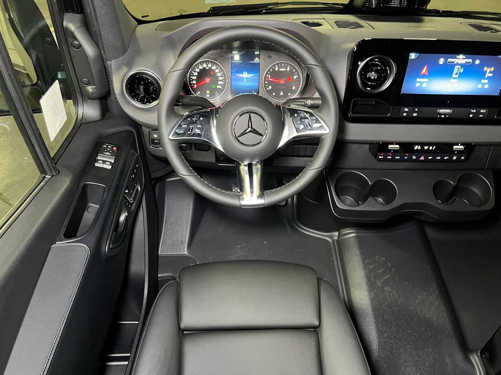 2026 Mercedes-Benz Sprinter Passenger 2500 Standard Roof I4 Diesel HO 144 AWD