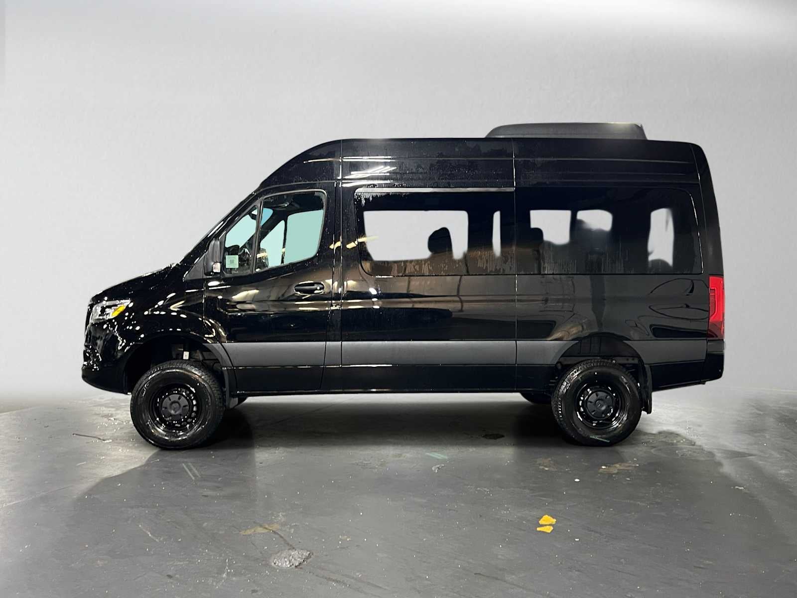 2026 Mercedes-Benz Sprinter Passenger 2500 Standard Roof I4 Diesel HO 144 AWD