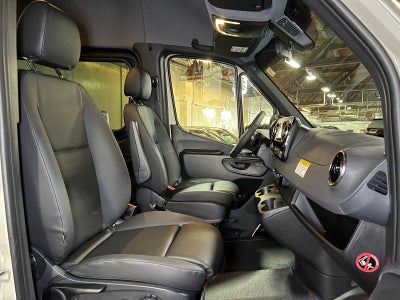 2026 Mercedes-Benz Sprinter Passenger 2500 Standard Roof I4 Diesel HO 144 AWD
