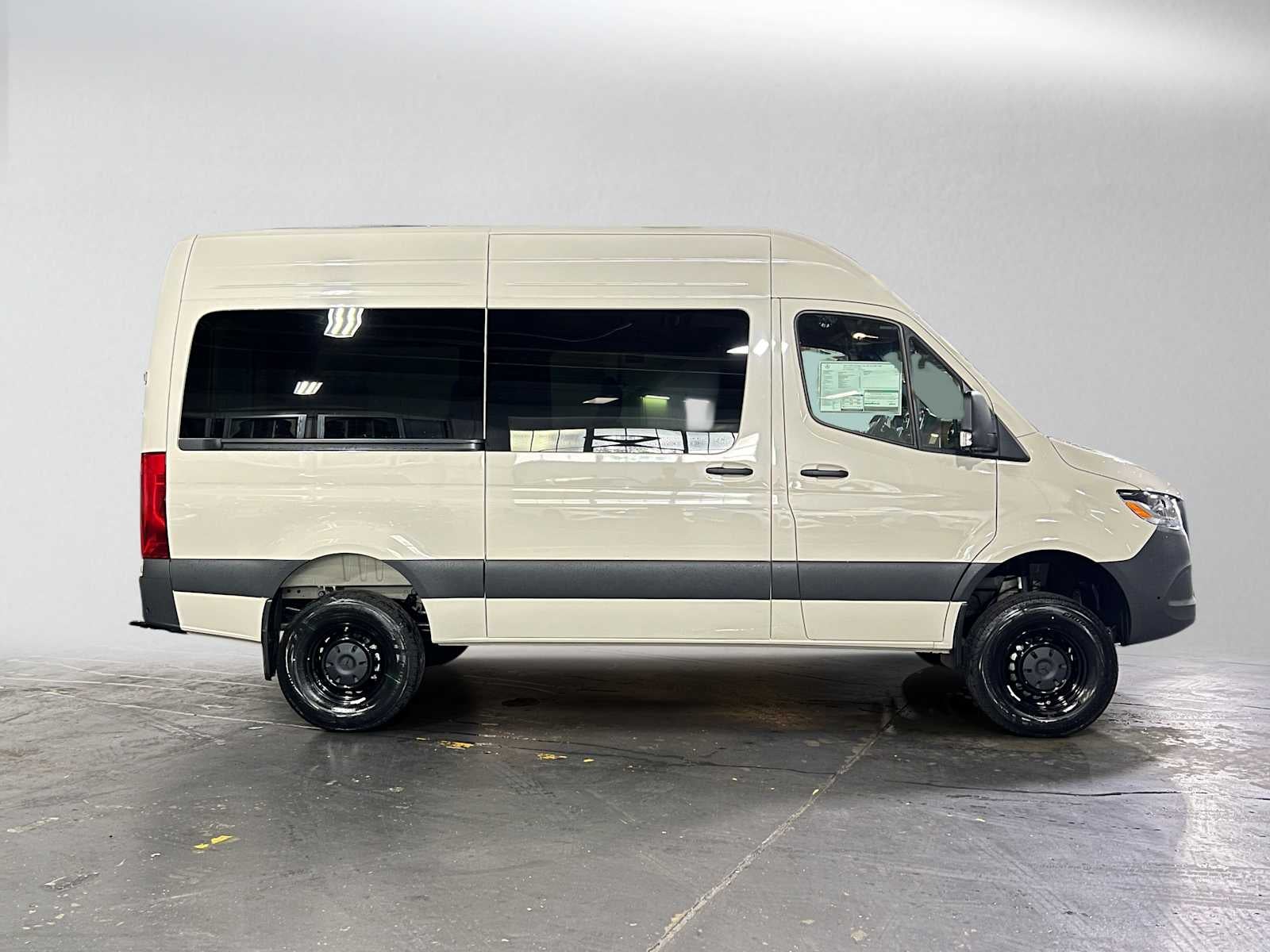 2026 Mercedes-Benz Sprinter Passenger 2500 Standard Roof I4 Diesel HO 144 AWD