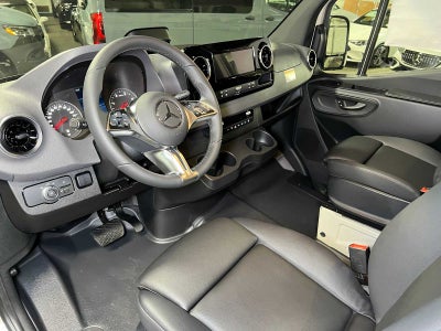 2026 Mercedes-Benz Sprinter Passenger 2500 Standard Roof I4 Diesel HO 144 AWD