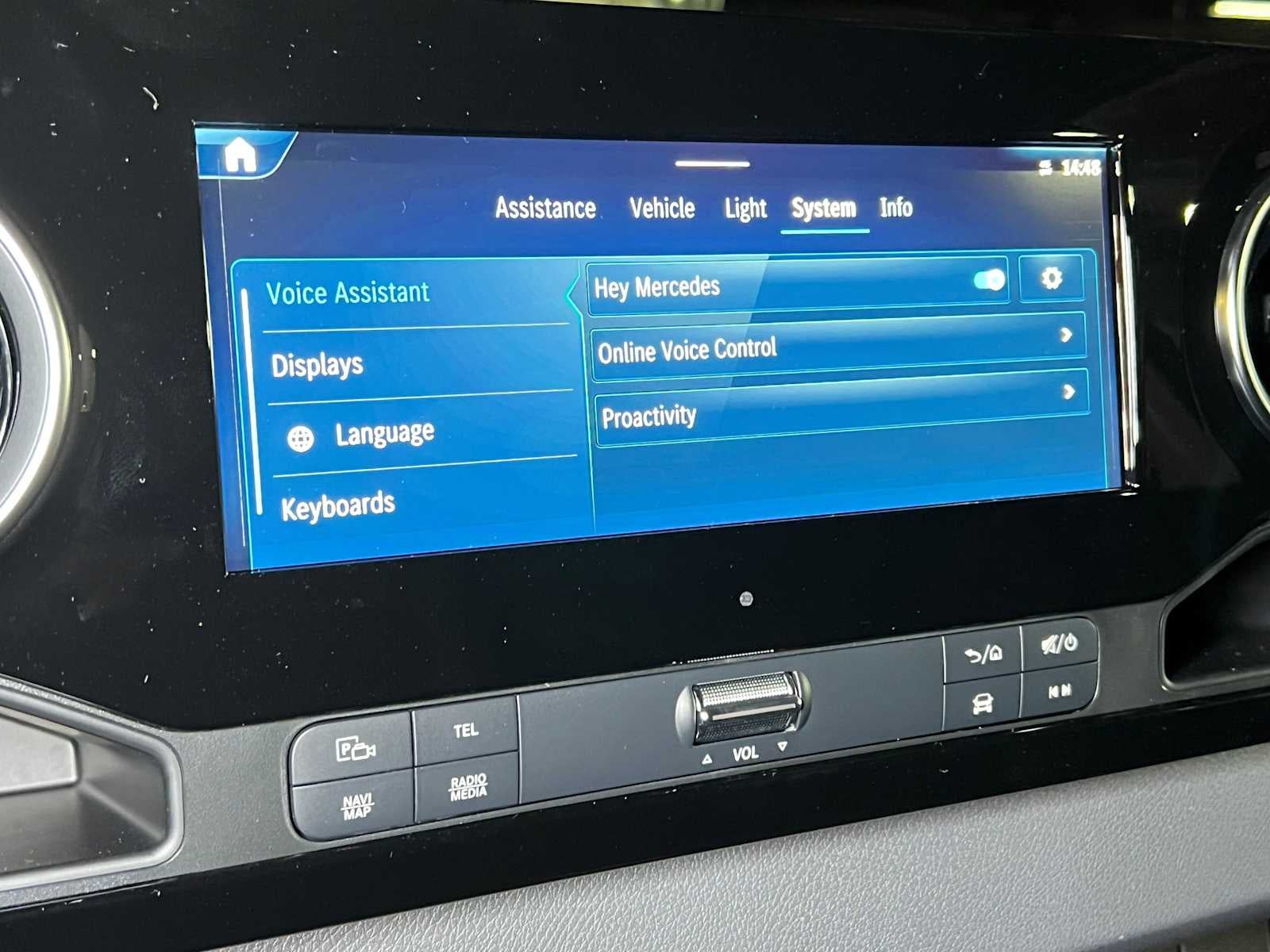2026 Mercedes-Benz Sprinter Passenger 2500 Standard Roof I4 Diesel HO 144 AWD
