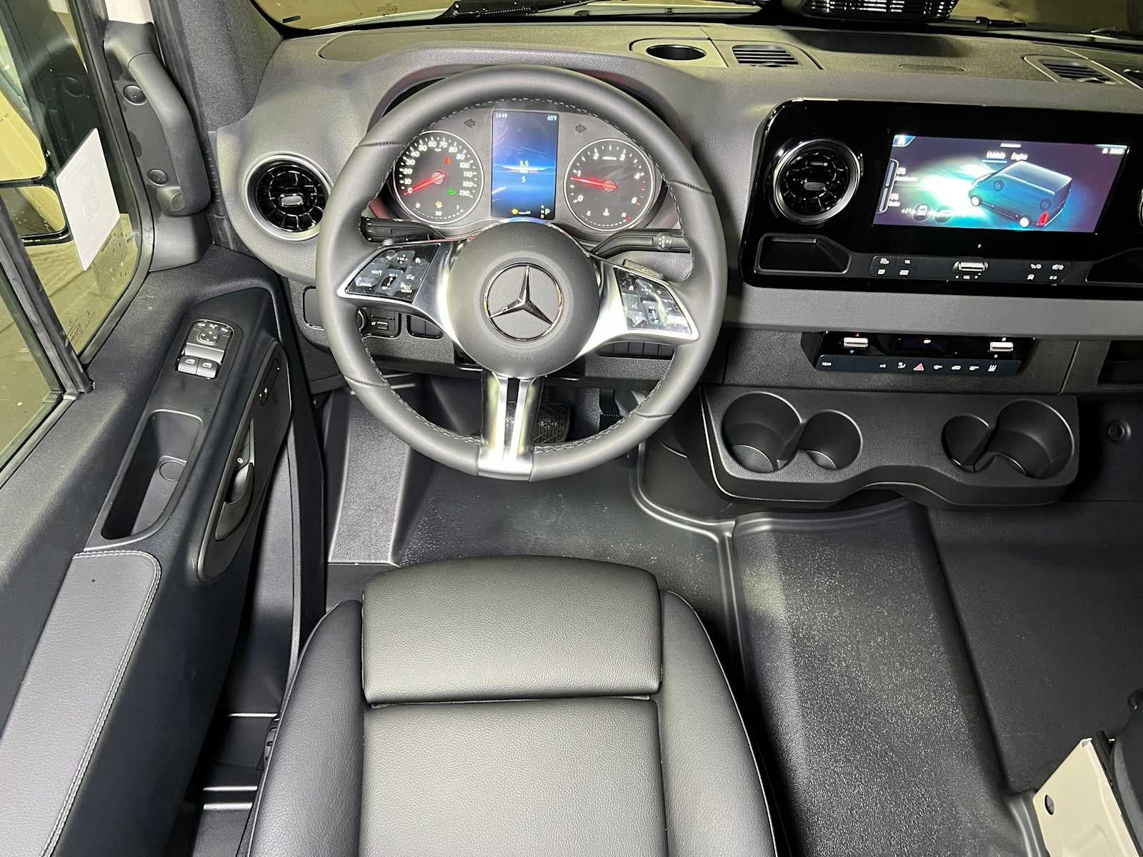 2026 Mercedes-Benz Sprinter Passenger 2500 Standard Roof I4 Diesel HO 144 AWD