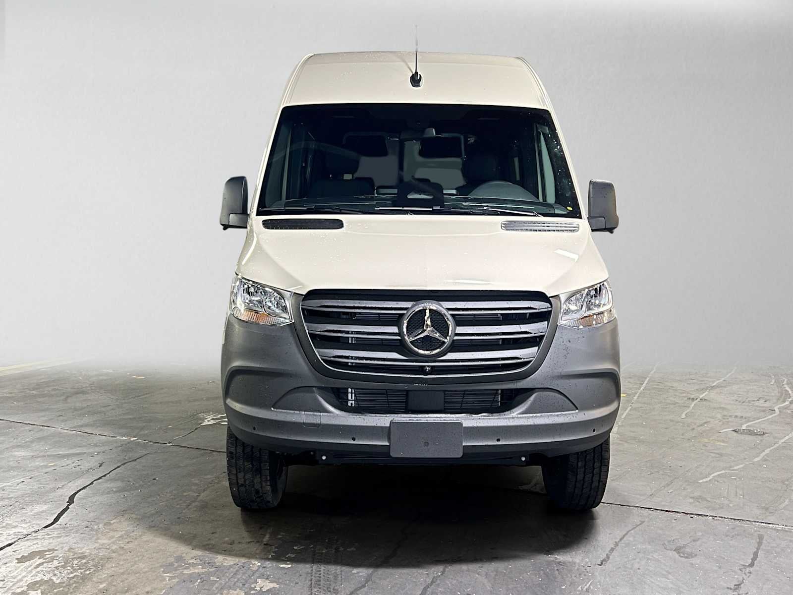 2026 Mercedes-Benz Sprinter Passenger 2500 Standard Roof I4 Diesel HO 144 AWD
