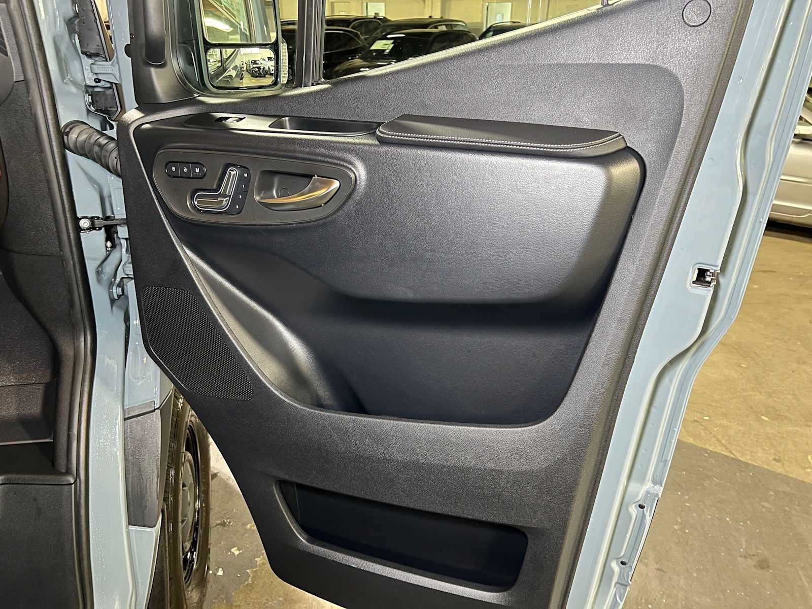 2026 Mercedes-Benz Sprinter Passenger 2500 Standard Roof I4 Diesel HO 144 AWD
