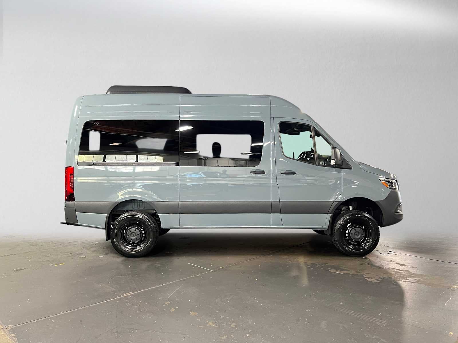 2026 Mercedes-Benz Sprinter Passenger 2500 Standard Roof I4 Diesel HO 144 AWD