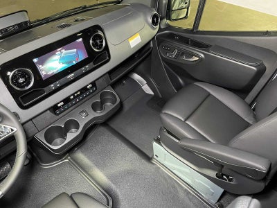 2026 Mercedes-Benz Sprinter Passenger 2500 Standard Roof I4 Diesel HO 144 AWD
